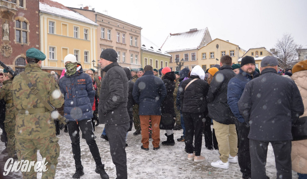 Tarnowskie Góry. Przysięga wojskowa na rynku