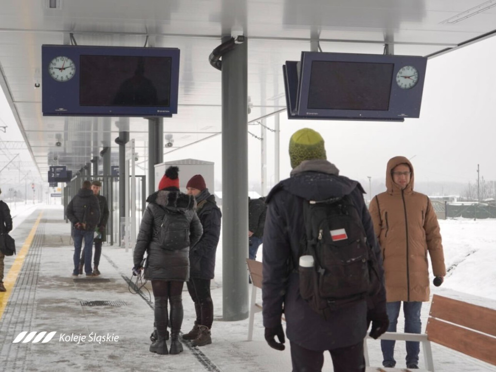 Tarnowskie Góry, Pyrzowice. Pierwsze kursy pociągów