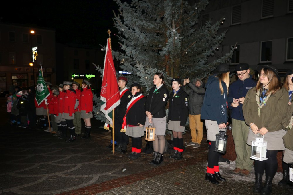 Miejska choinka już świeci [GALERIA]