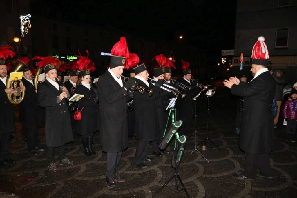 Miejska choinka już świeci [GALERIA]