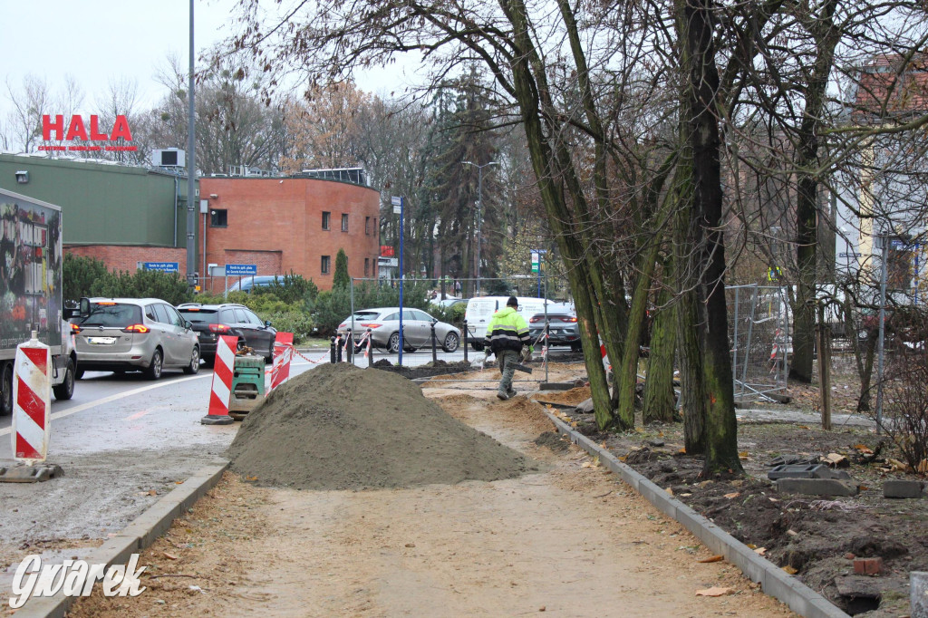 Tarnowskie Góry. Budują ścieżki rowerowe, są korki