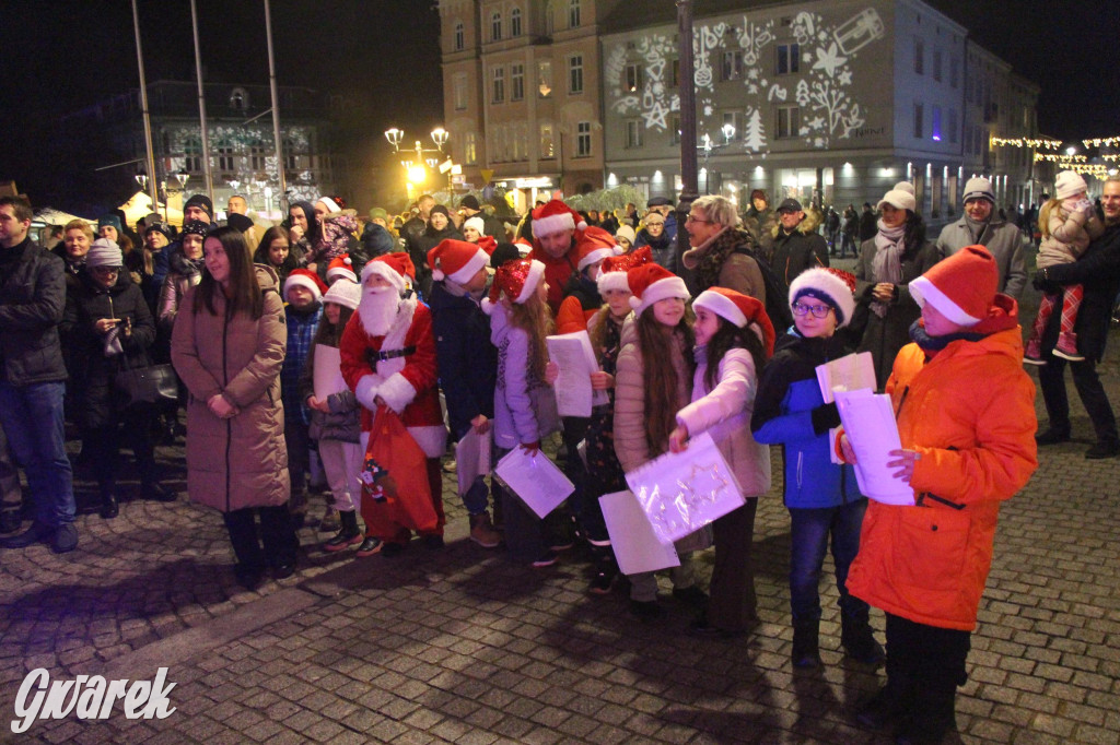 Tarnowskie Góry. Tłumy na jarmarku bożonarodzeniowym [FOTO]