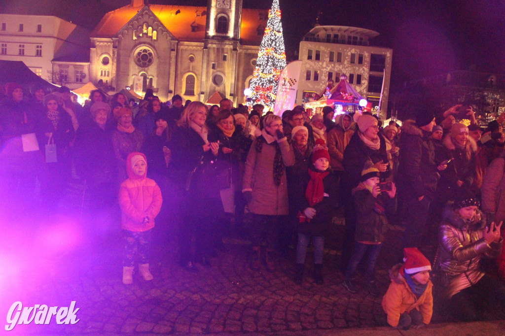 Tarnowskie Góry. Tłumy na jarmarku bożonarodzeniowym [FOTO]