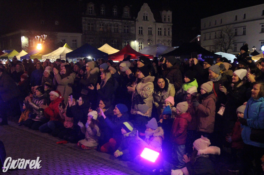 Tarnowskie Góry. Tłumy na jarmarku bożonarodzeniowym [FOTO]