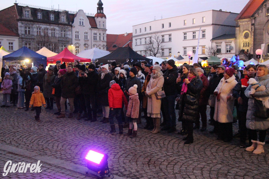 Tarnowskie Góry. Tłumy na jarmarku bożonarodzeniowym [FOTO]