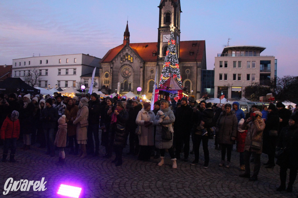 Tarnowskie Góry. Tłumy na jarmarku bożonarodzeniowym [FOTO]