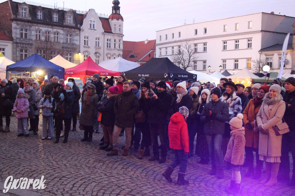 Tarnowskie Góry. Tłumy na jarmarku bożonarodzeniowym [FOTO]