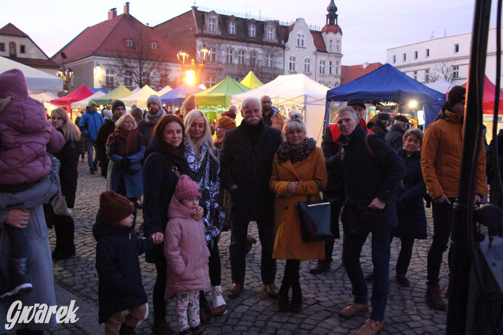 Tarnowskie Góry. Tłumy na jarmarku bożonarodzeniowym [FOTO]