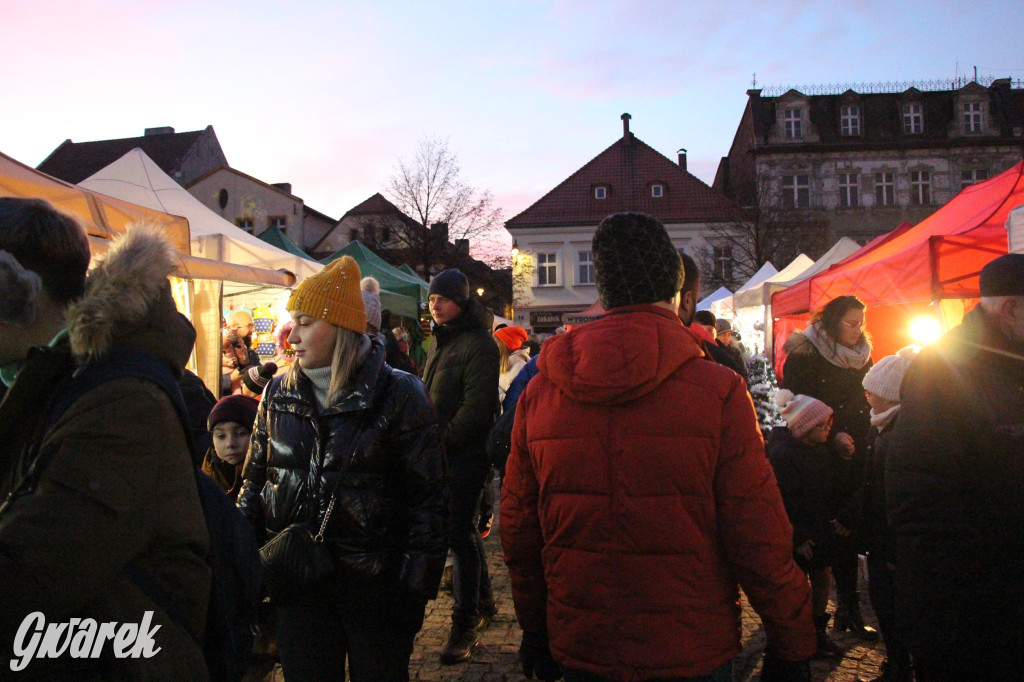 Tarnowskie Góry. Tłumy na jarmarku bożonarodzeniowym [FOTO]