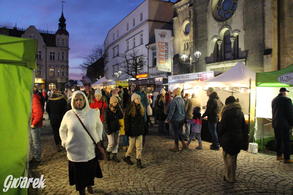 Tarnowskie Góry. Tłumy na jarmarku bożonarodzeniowym [FOTO]