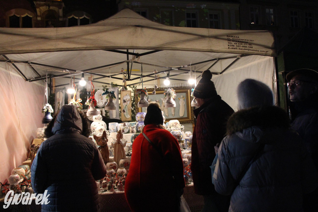 Tarnowskie Góry. Tłumy na jarmarku bożonarodzeniowym [FOTO]