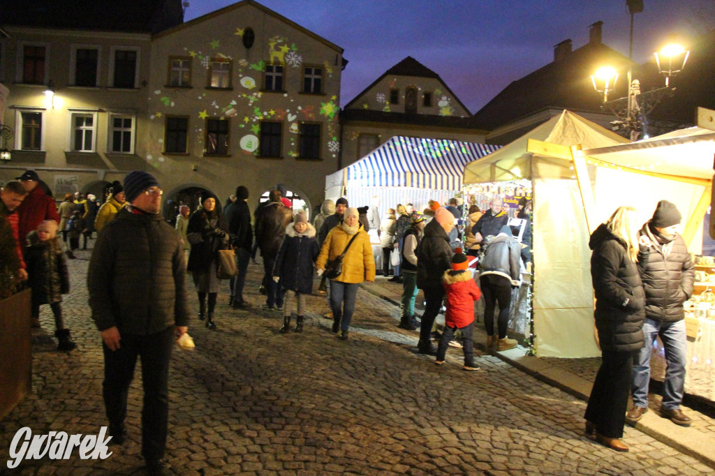 Tarnowskie Góry. Tłumy na jarmarku bożonarodzeniowym [FOTO]