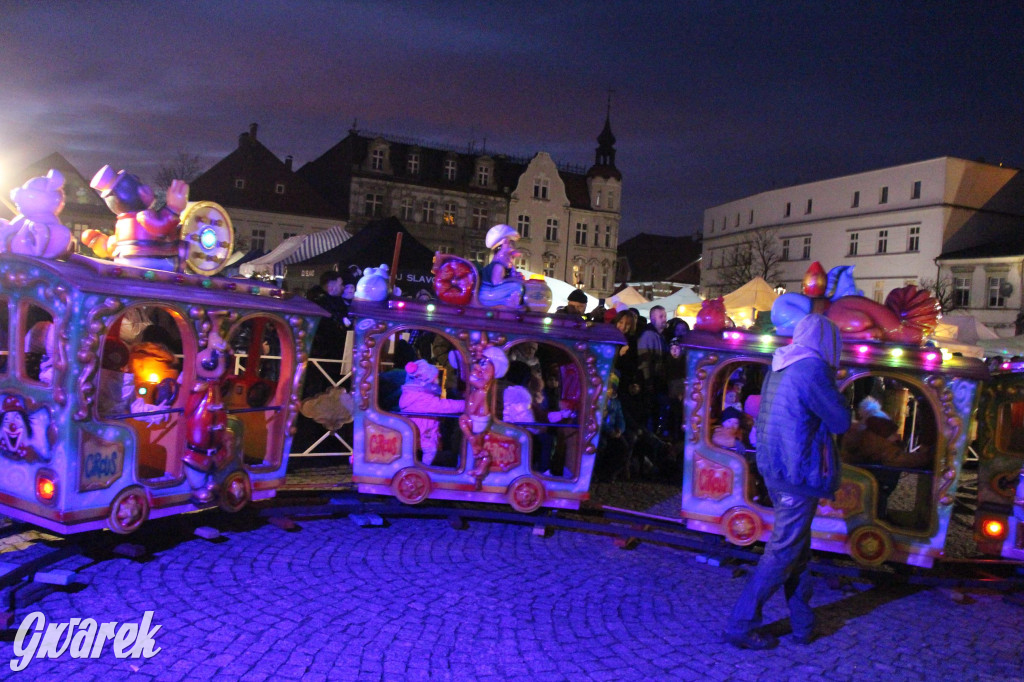 Tarnowskie Góry. Tłumy na jarmarku bożonarodzeniowym [FOTO]