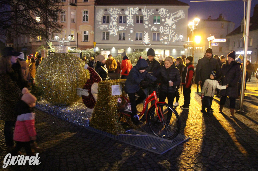 Tarnowskie Góry. Tłumy na jarmarku bożonarodzeniowym [FOTO]