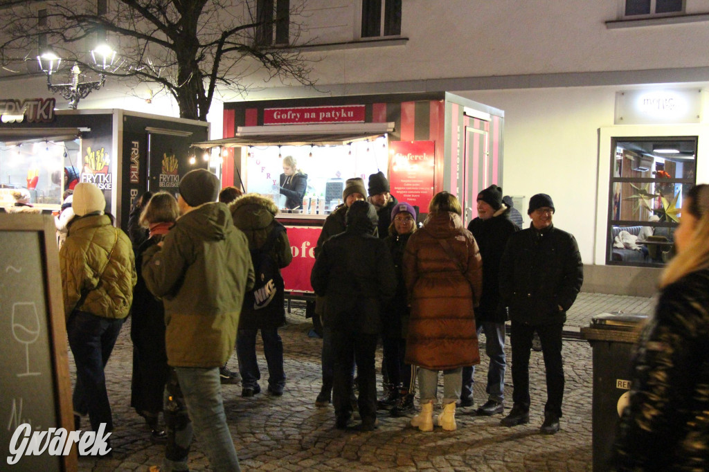 Tarnowskie Góry. Tłumy na jarmarku bożonarodzeniowym [FOTO]