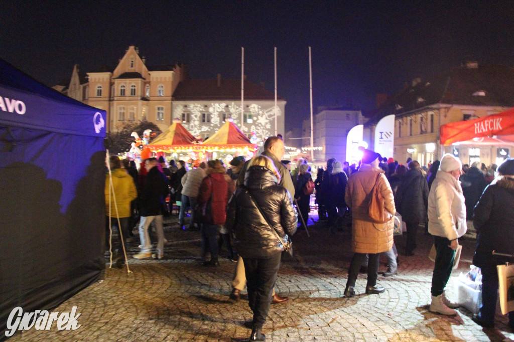 Tarnowskie Góry. Tłumy na jarmarku bożonarodzeniowym [FOTO]