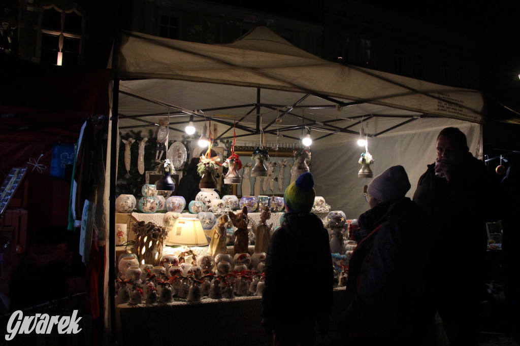 Tarnowskie Góry. Tłumy na jarmarku bożonarodzeniowym [FOTO]