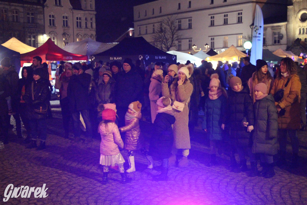 Tarnowskie Góry. Tłumy na jarmarku bożonarodzeniowym [FOTO]