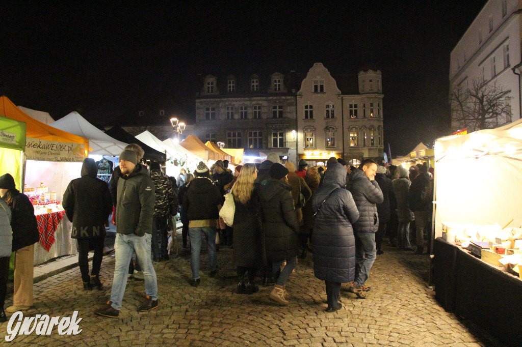 Tarnowskie Góry. Tłumy na jarmarku bożonarodzeniowym [FOTO]