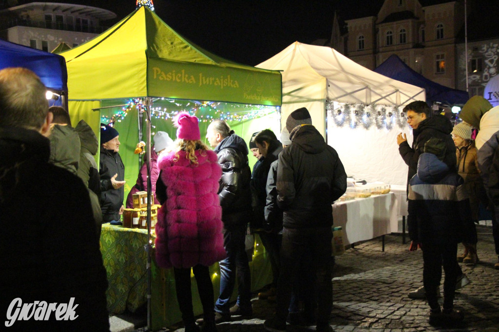 Tarnowskie Góry. Tłumy na jarmarku bożonarodzeniowym [FOTO]