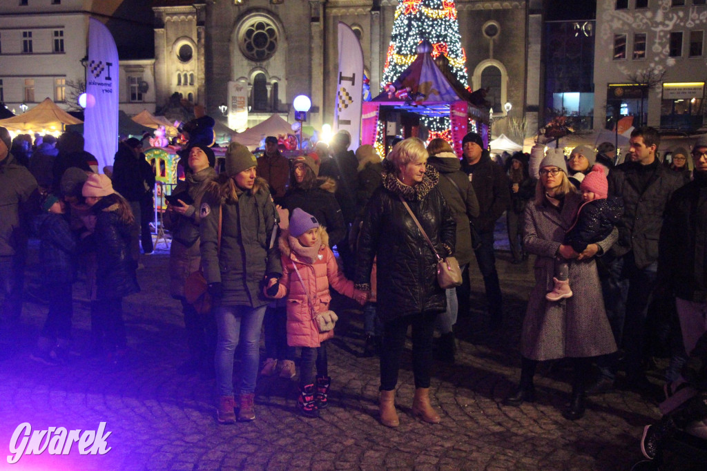 Tarnowskie Góry. Tłumy na jarmarku bożonarodzeniowym [FOTO]