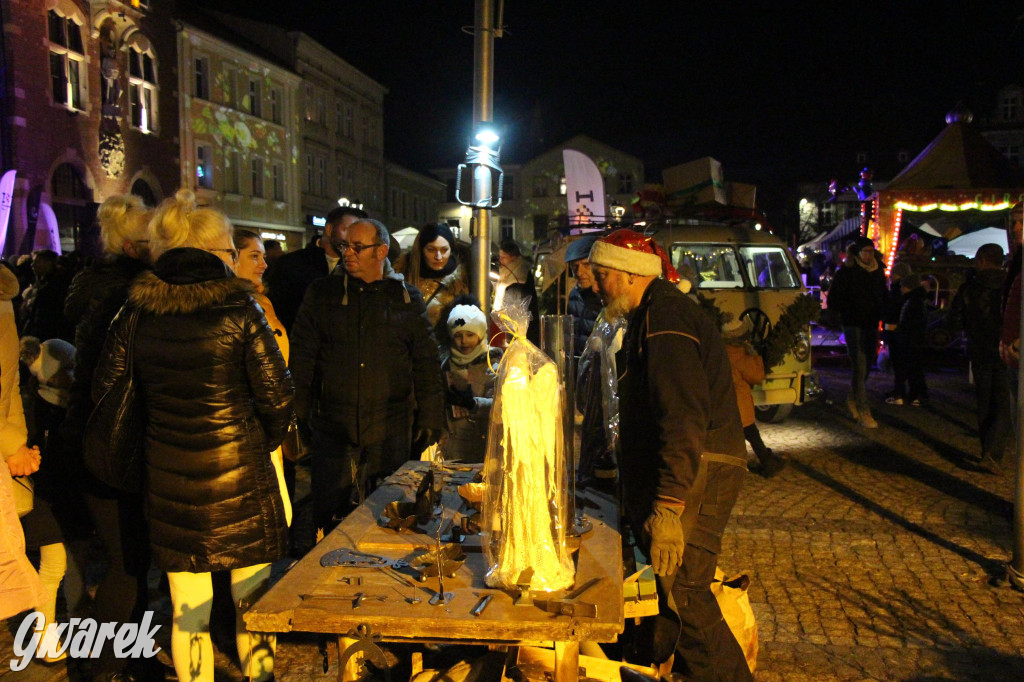 Tarnowskie Góry. Tłumy na jarmarku bożonarodzeniowym [FOTO]