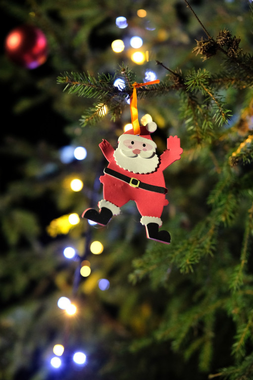 Sołtys zaprosił na strojenie choinki [FOTO]