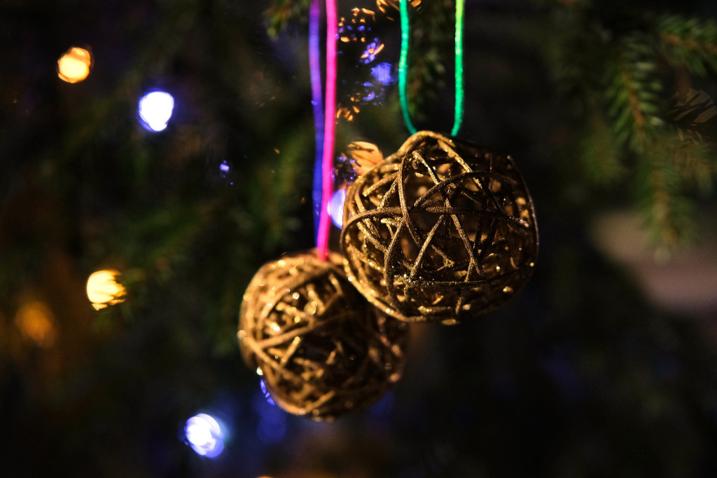 Sołtys zaprosił na strojenie choinki [FOTO]