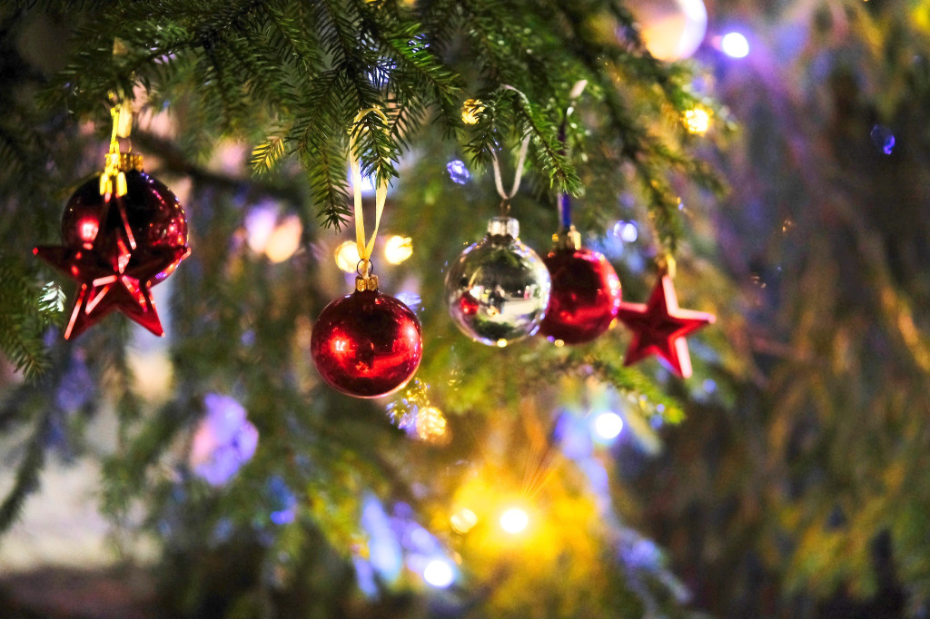 Sołtys zaprosił na strojenie choinki [FOTO]