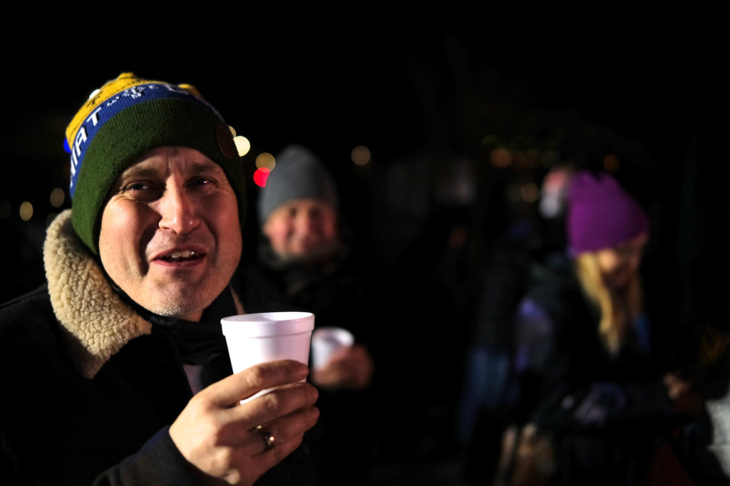 Sołtys zaprosił na strojenie choinki [FOTO]