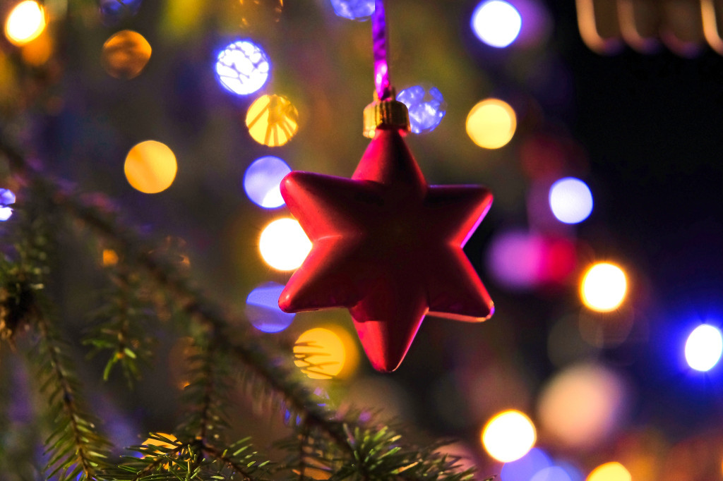 Sołtys zaprosił na strojenie choinki [FOTO]