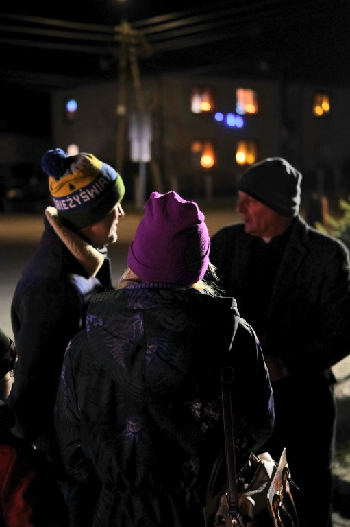 Sołtys zaprosił na strojenie choinki [FOTO]