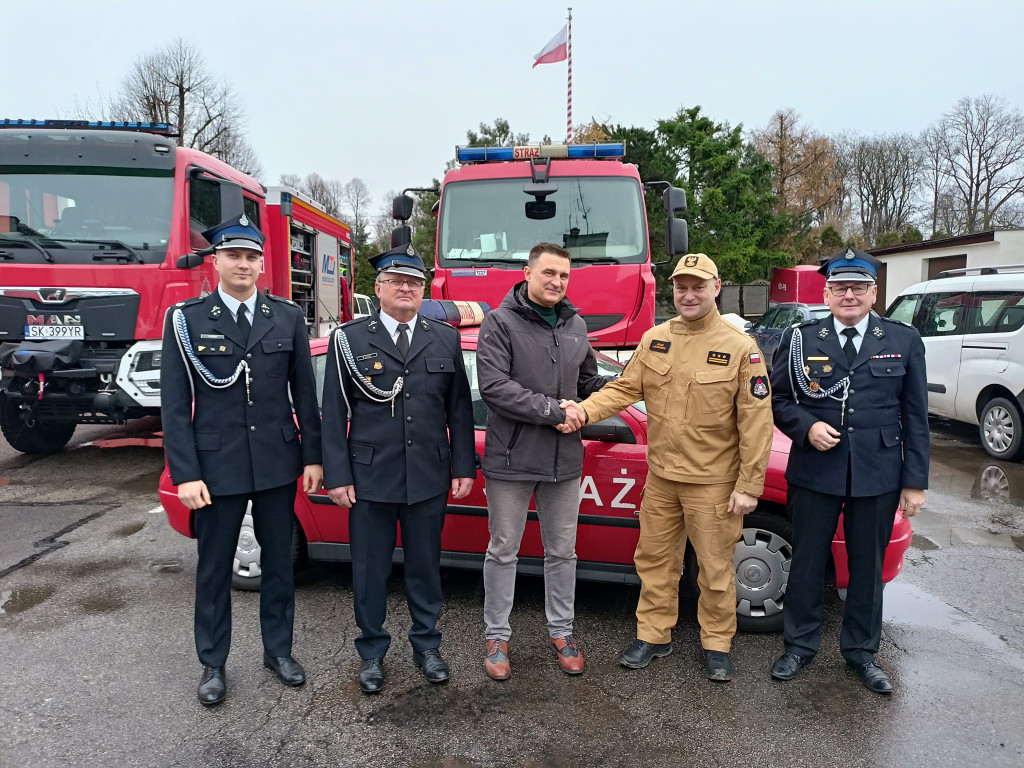 Tarnowskie Góry. Druhowie z OSP mają nowy quad i wóz