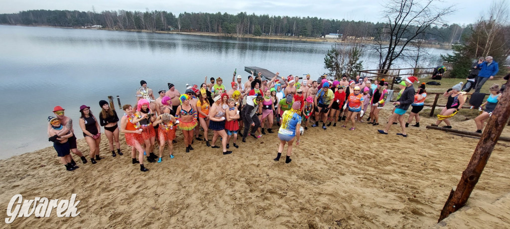 Sylwestrowie morsowanie. Do siego roku! [FOTO]