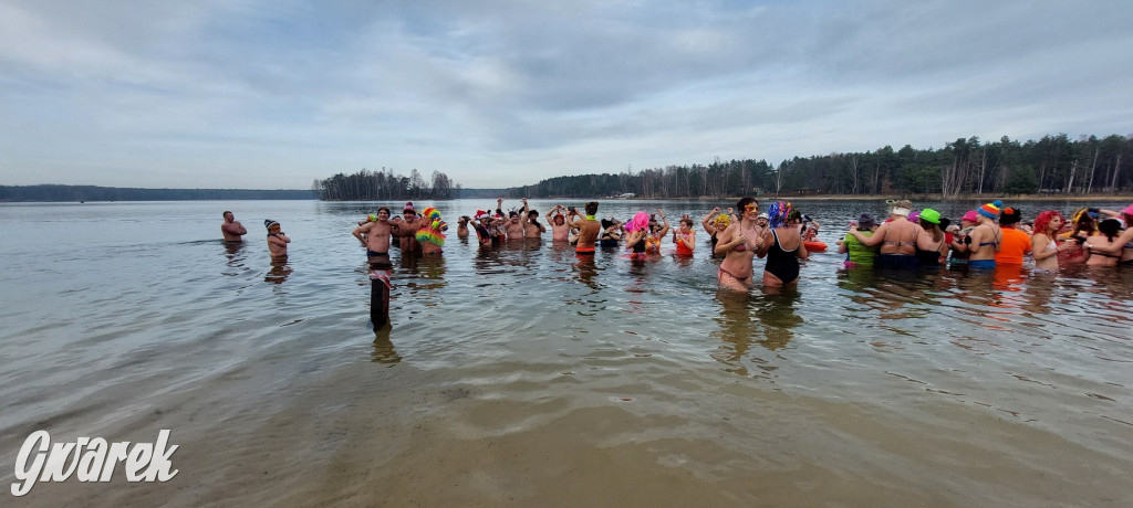 Sylwestrowie morsowanie. Do siego roku! [FOTO]