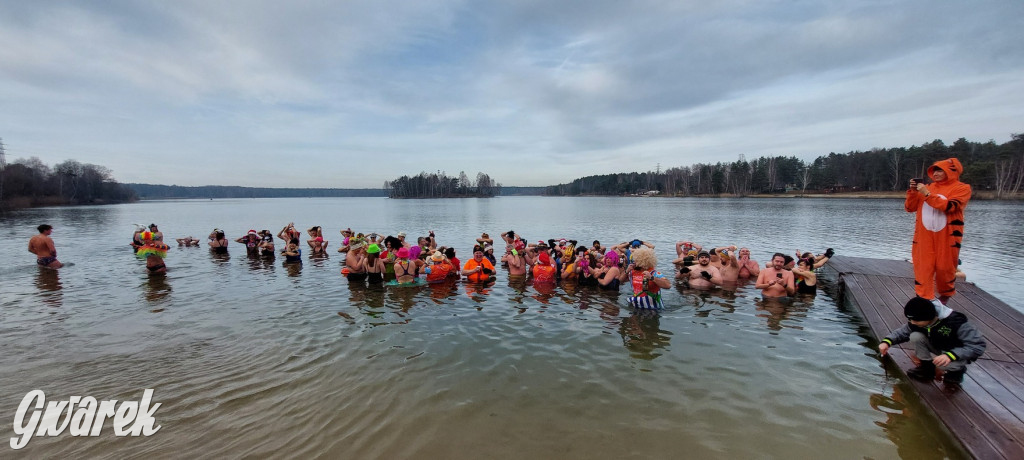 Sylwestrowie morsowanie. Do siego roku! [FOTO]