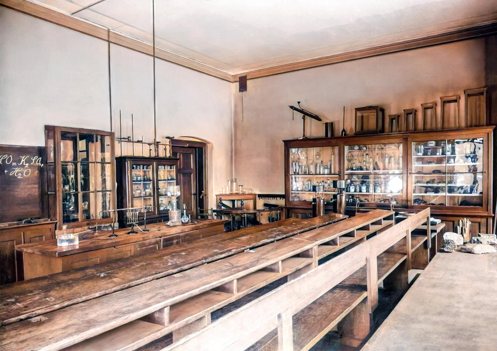 Budynek Staszica 125 lat temu