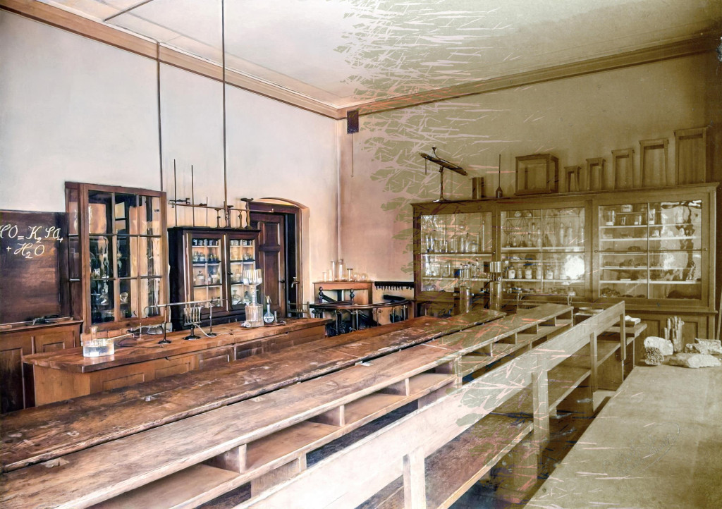 Budynek Staszica 125 lat temu