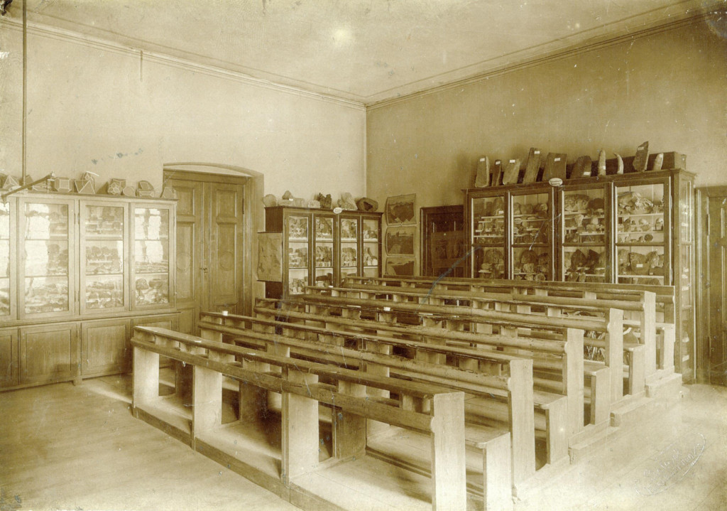 Budynek Staszica 125 lat temu