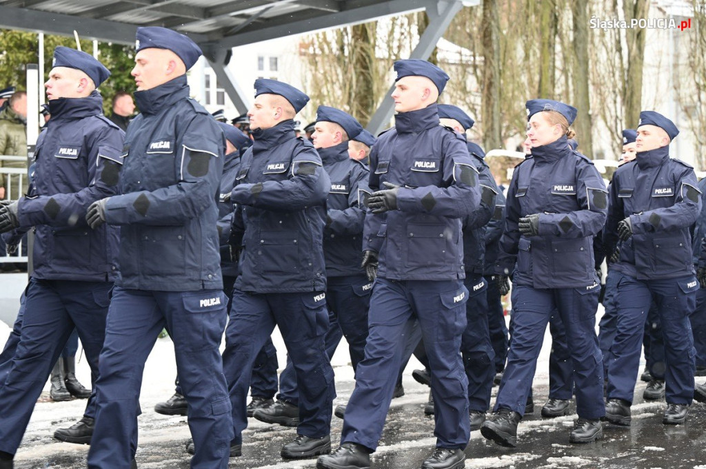 Ślubowanie nowych policjantów