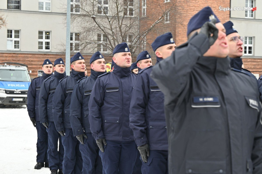 Ślubowanie nowych policjantów