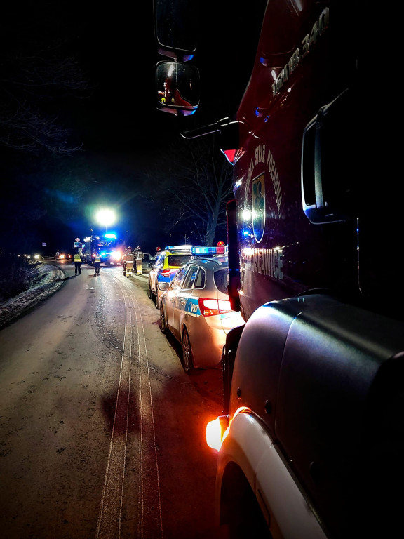 Audi w rowie. Policja z Tarnowskich Gór...