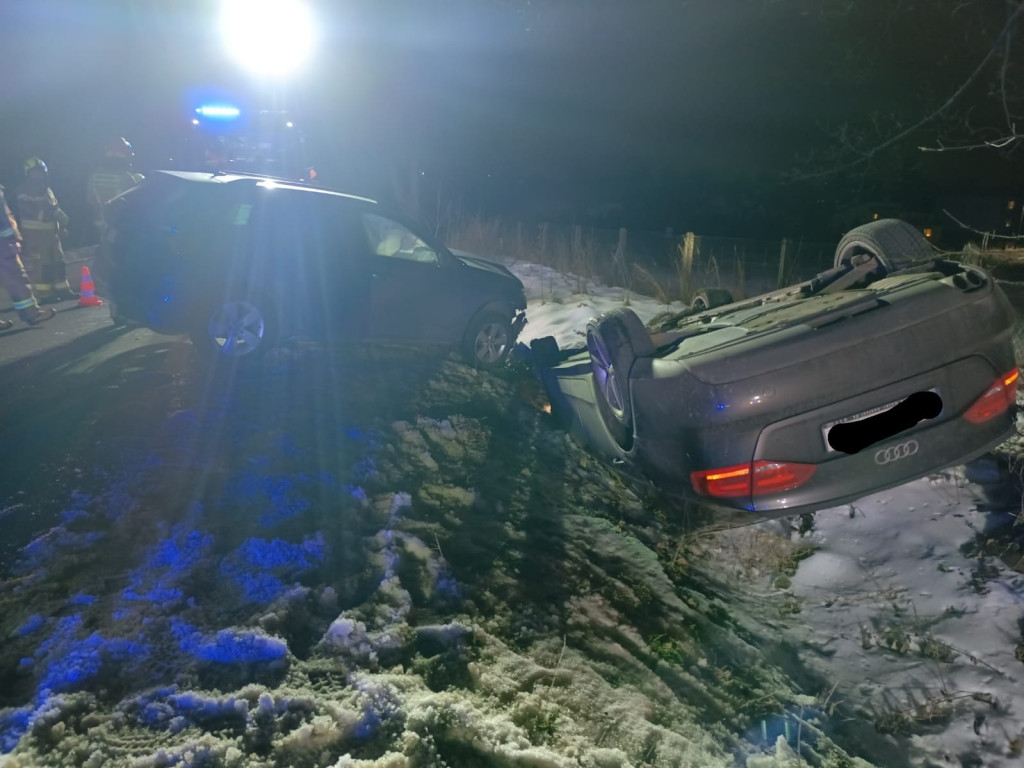 Audi w rowie. Policja z Tarnowskich Gór...