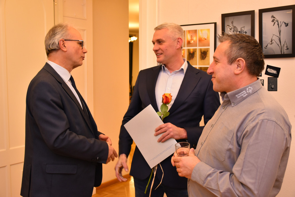 Pomagają innym. Wyróżniono ponad 30 osób [ZDJĘCIA]