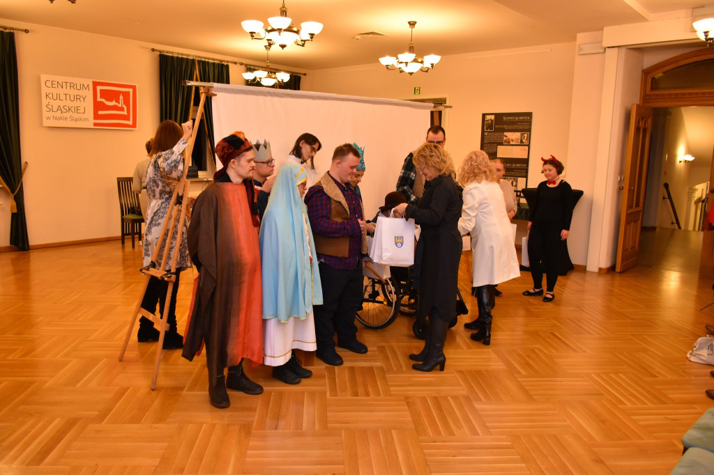 Pomagają innym. Wyróżniono ponad 30 osób [ZDJĘCIA]