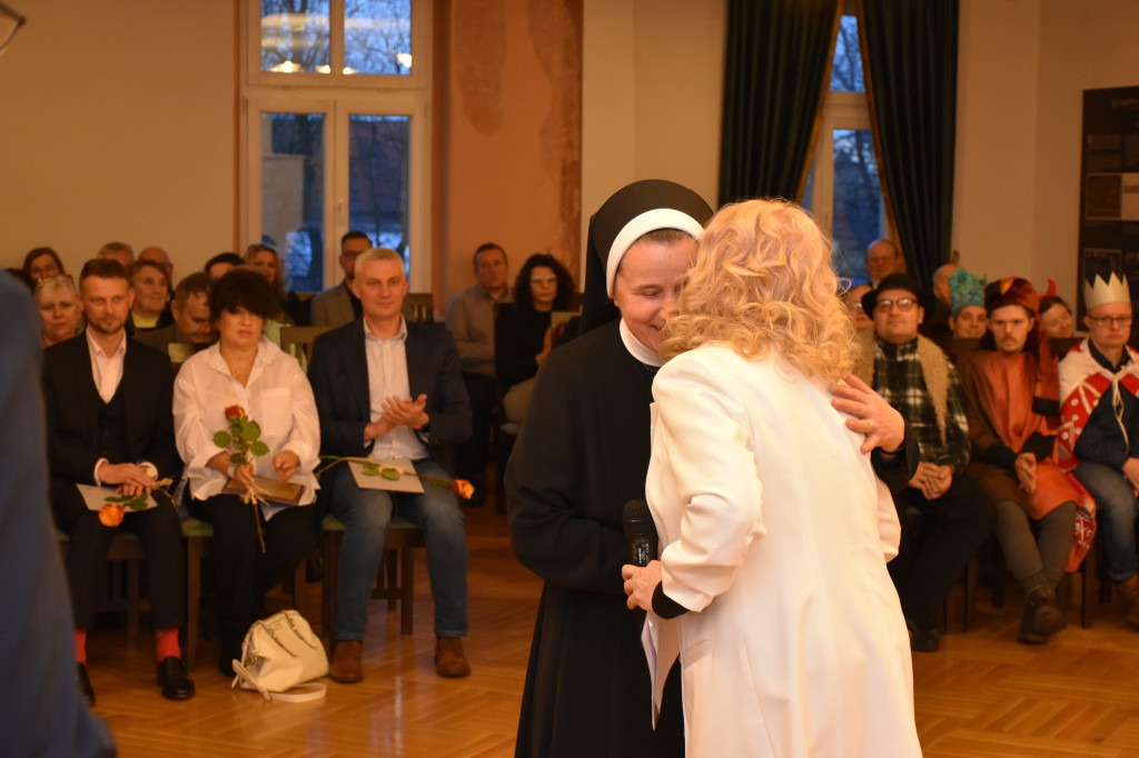 Pomagają innym. Wyróżniono ponad 30 osób [ZDJĘCIA]