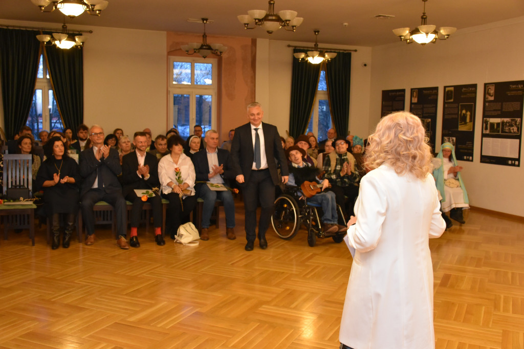 Pomagają innym. Wyróżniono ponad 30 osób [ZDJĘCIA]