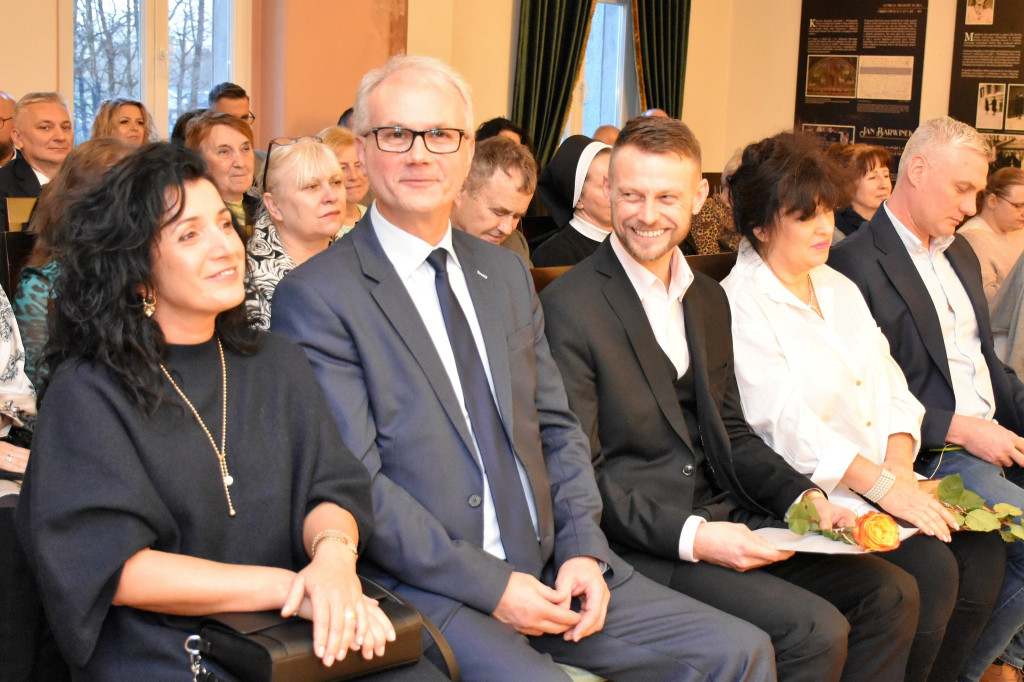 Pomagają innym. Wyróżniono ponad 30 osób [ZDJĘCIA]