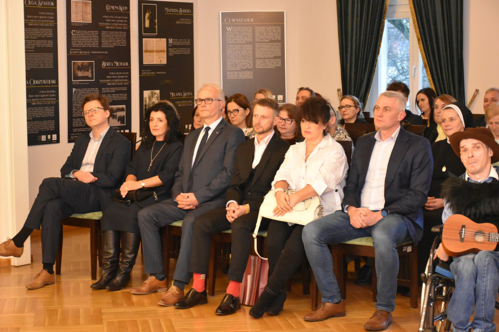 Pomagają innym. Wyróżniono ponad 30 osób [ZDJĘCIA]