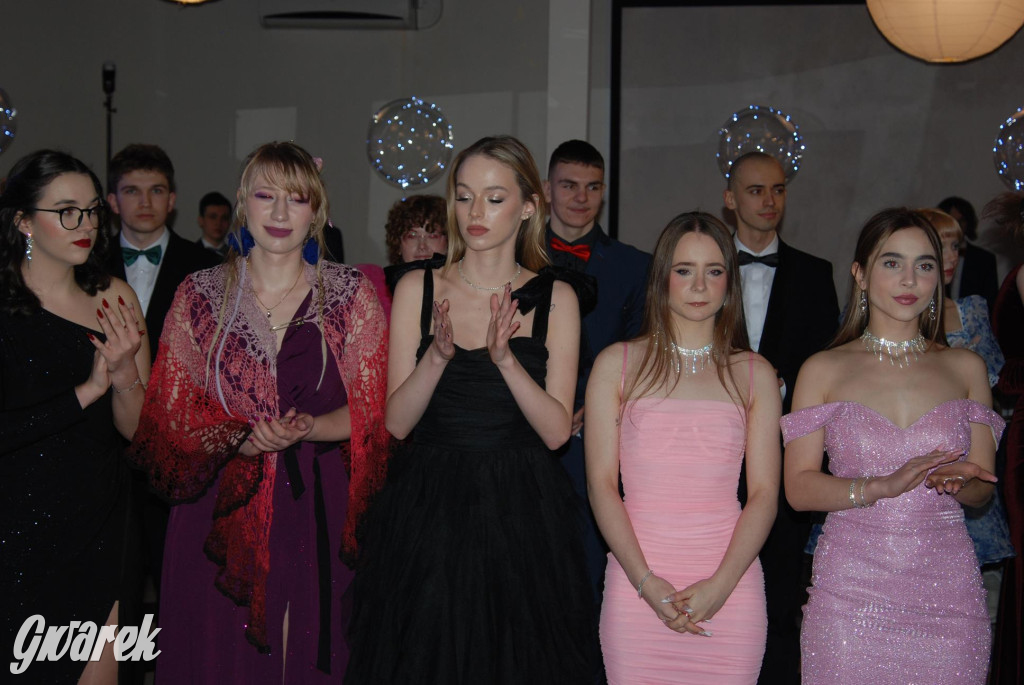 Tarnowskie Góry. Studniówka uczniów Plastyka [FOTO]